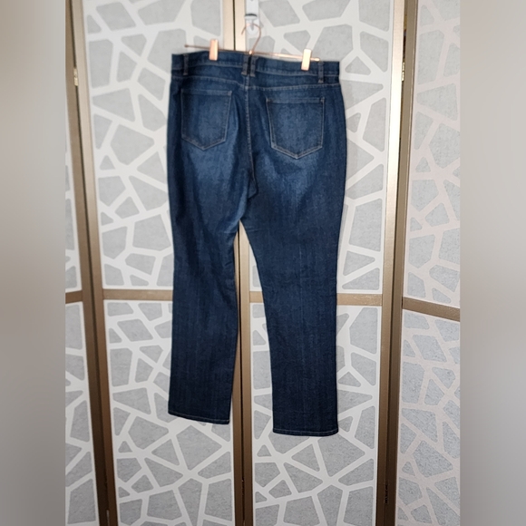 New York & Company Low Rise Skinny Jeans | Size 18 - Picture 5 of 7